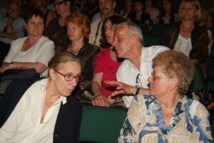 Maja Komorowska była gościem Teatru na Kanoniczej (w pierwszym rzędzie z prawej). Fot.: Jan Zych