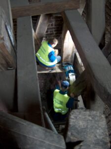 Ekspertyza dotycząca drgań wież kościoła Mariackiego. Fot.: Archiwum Laboratorium Drgań Budowli