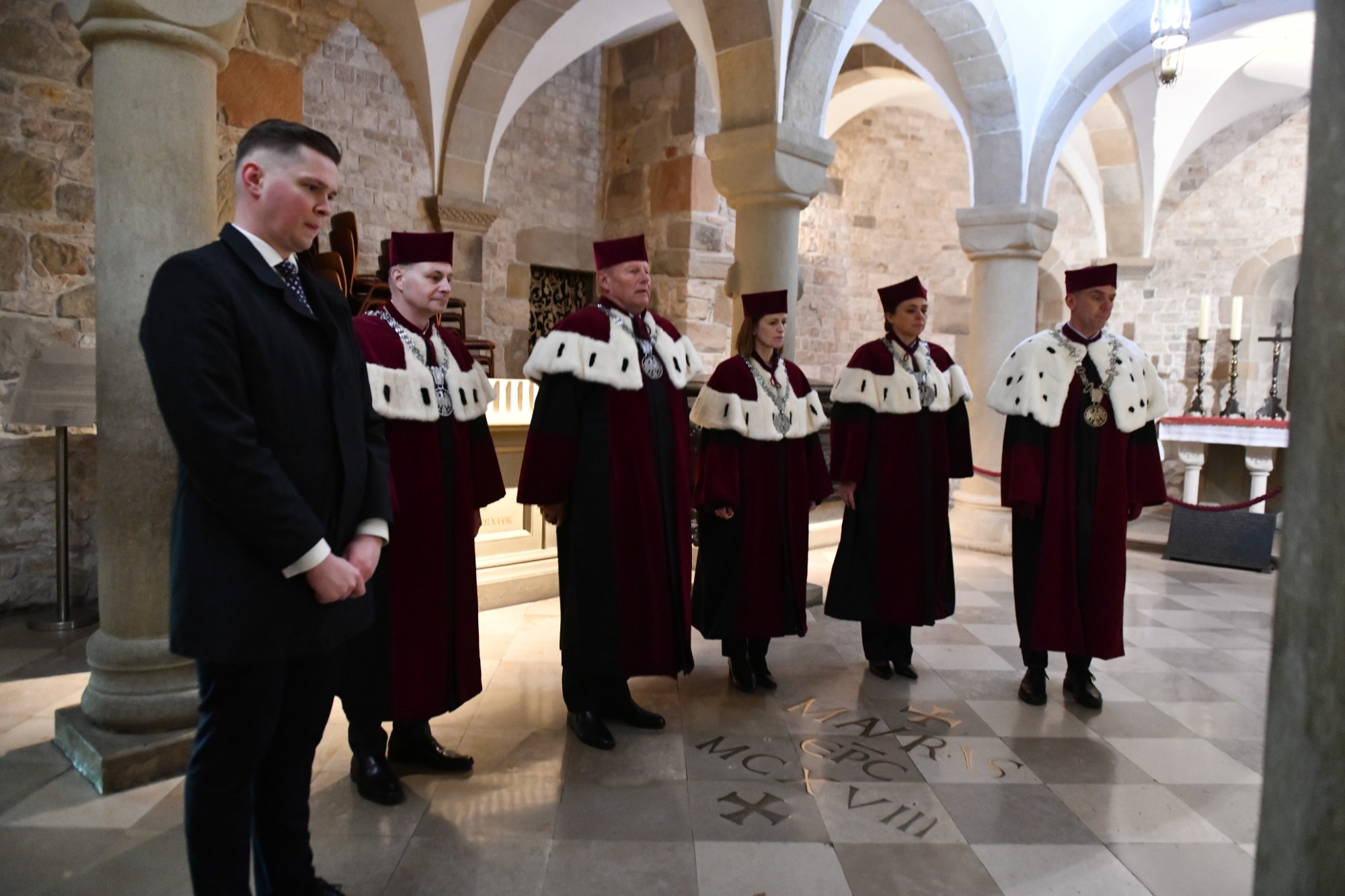 Inauguracja roku akademickiego 2025/2026 Politechniki Krakowskiej: złożenie kwiatów przy sarkofagu Tadeusza Kościuszki Fot.: Jan Zych