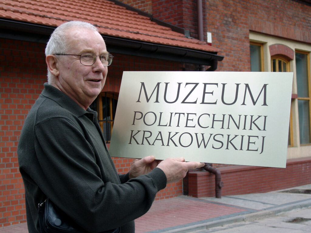 Charakterystyczna
sylwetka obiektu posłużyła do
opracowania logotypu
Muzeum PK. Autorem
znaku jest plastyk
Lucjan Ostrowski
Fot.: Jan Zych