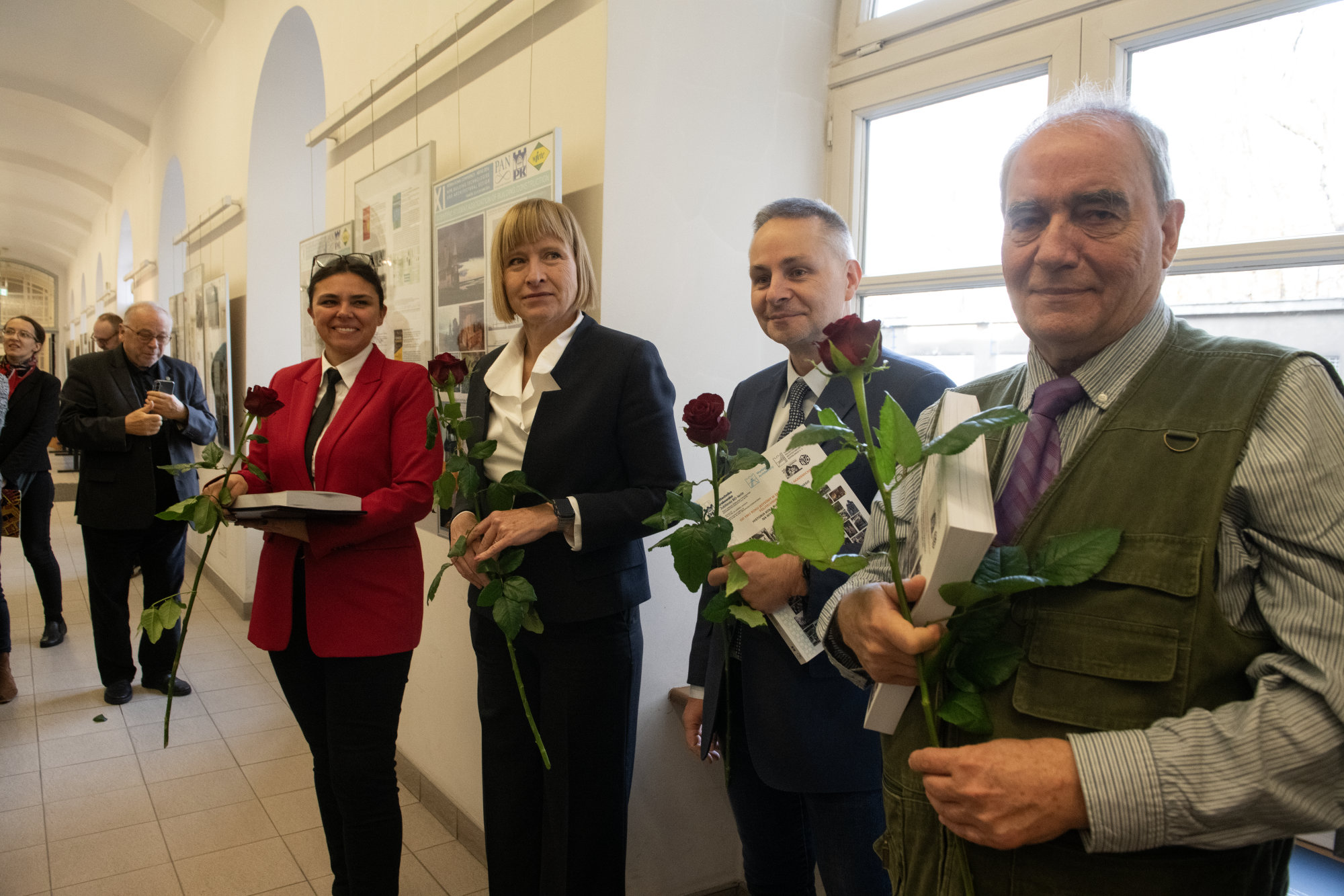 Od lewej: prorektor PK Magdalena Niemczewska-Wójcik, dziekan WA Magdalena Kozień-Woźniak, prorektor PK Marek Bauer i długoletni opiekun Koła Jan Kurek Fot.: Jan Zych