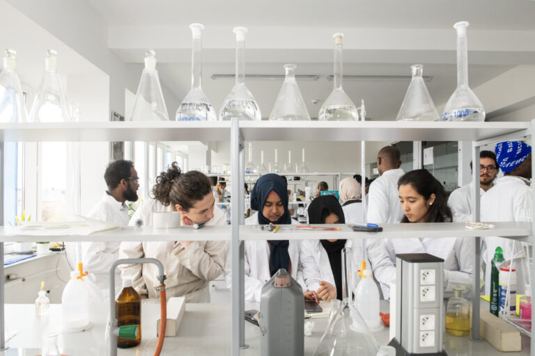 Zajęcia laboratoryjne programu Bioref na Wydziale Inżynierii i Technologii Chemicznej PK Fot.: Jan Zych