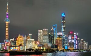 Szanghaj — malowniczy zespół wieżowców w dzielnicy Pudong Fot.: Jan Kurek