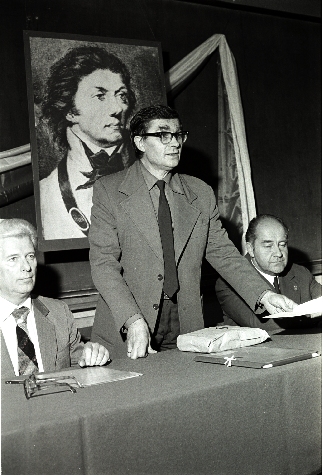 Pierwsza edycja
konkursu wiedzy
o Tadeuszu Kościuszce
w 1982 r. Przemawia
prof. Janusz
Bogdanowski
Fot.: Jan Zych